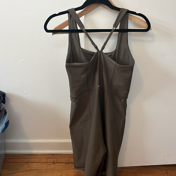 YPB shorts athletic romper, sz medium - Picture 4 of 5